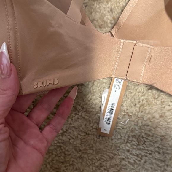 SKIMS 34DDDD NEW BRA - Picture 3 of 3